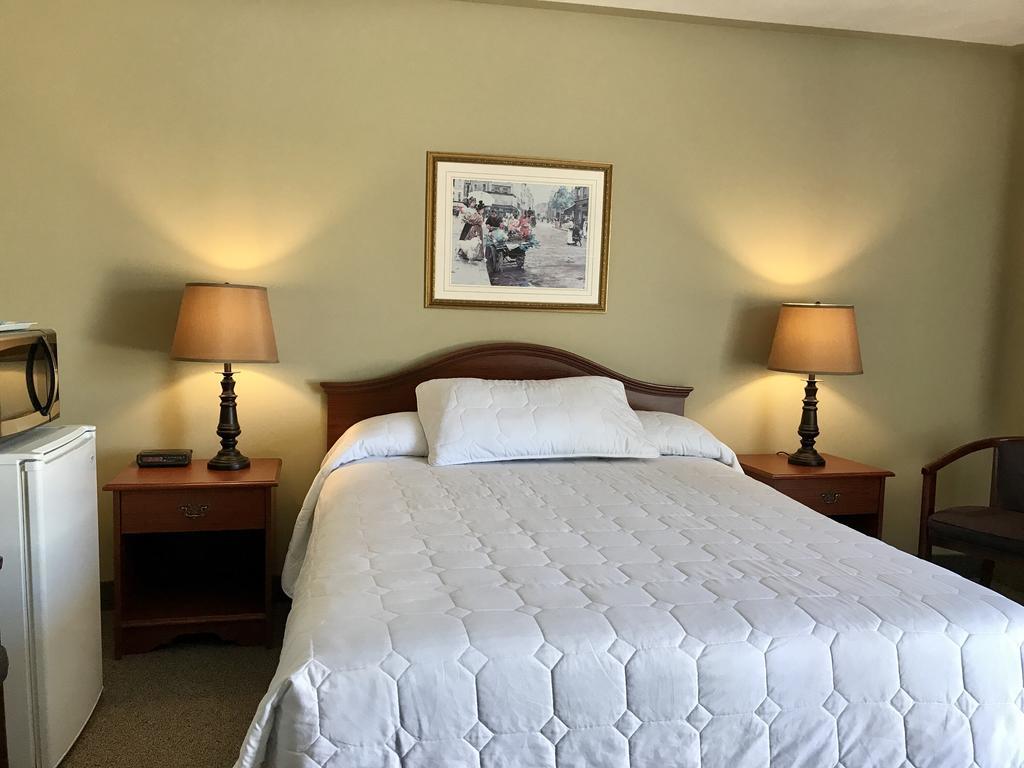 Manitoulin Inn Mindemoya Exteriér fotografie